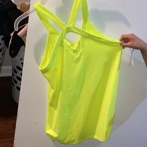 Neón green tank top